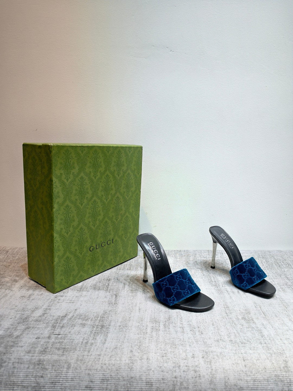 GUCCI 26S MULE SANDALS 110MM IN ROYAL BLUE VELVET GG EMBOSSED