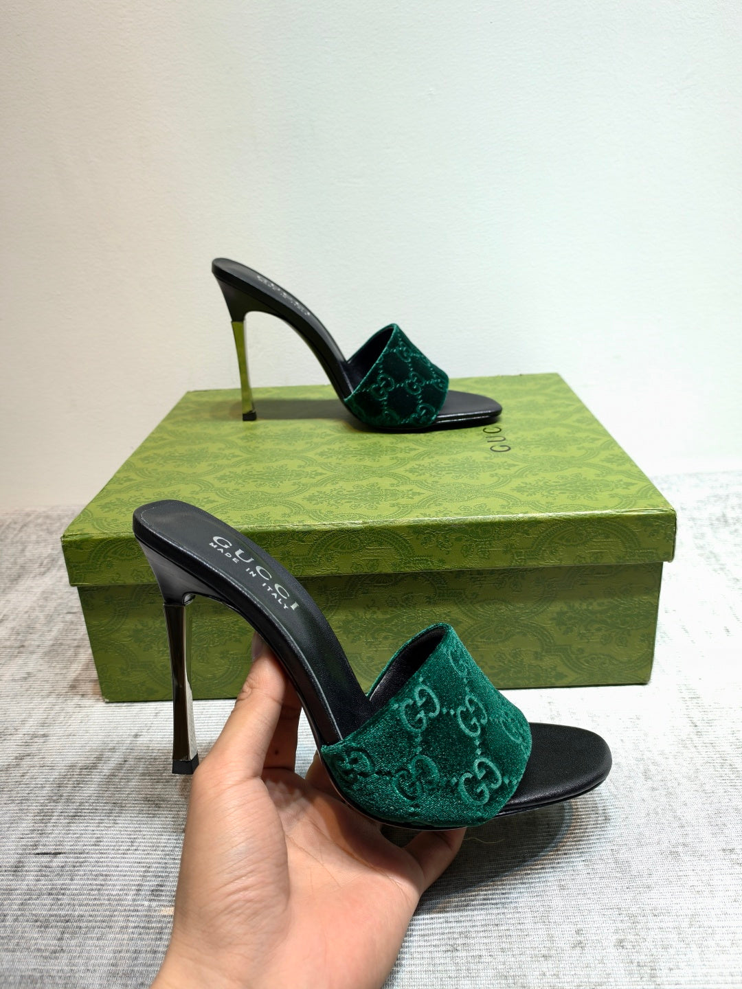 GUCCI 26S MULE SANDALS 110MM IN DARK GREEN VELVET GG EMBOSSED