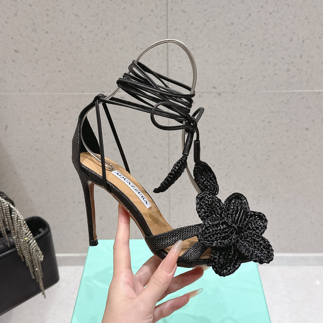 AQUAZZURA 26S FLORAL HEELS 100 MM IN BLACK WOVEN RAFFIA