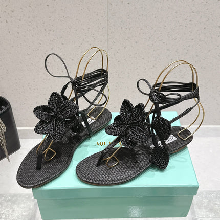 AQUAZZURA 26S FLORAL THONG SANDALS IN BLACK WOVEN RAFFIA