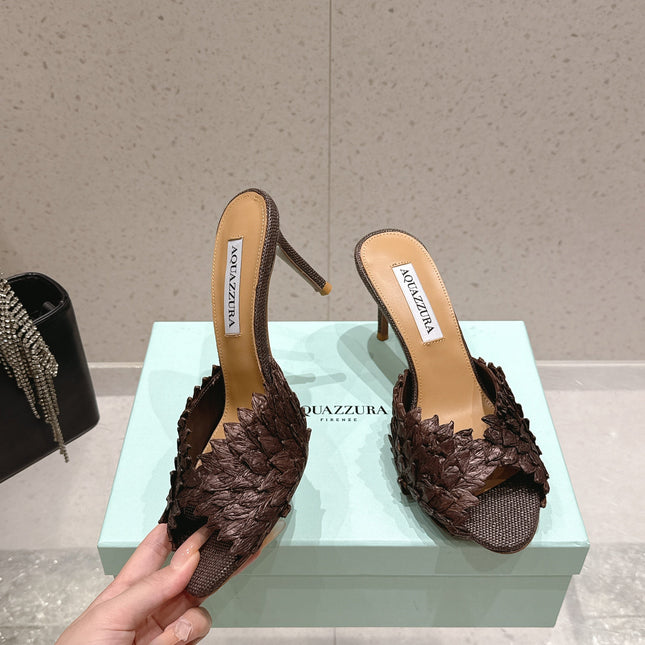 AQUAZZURA 26S HEELED MULES 80 MM IN DARK BROWN WOVEN RAFFIA