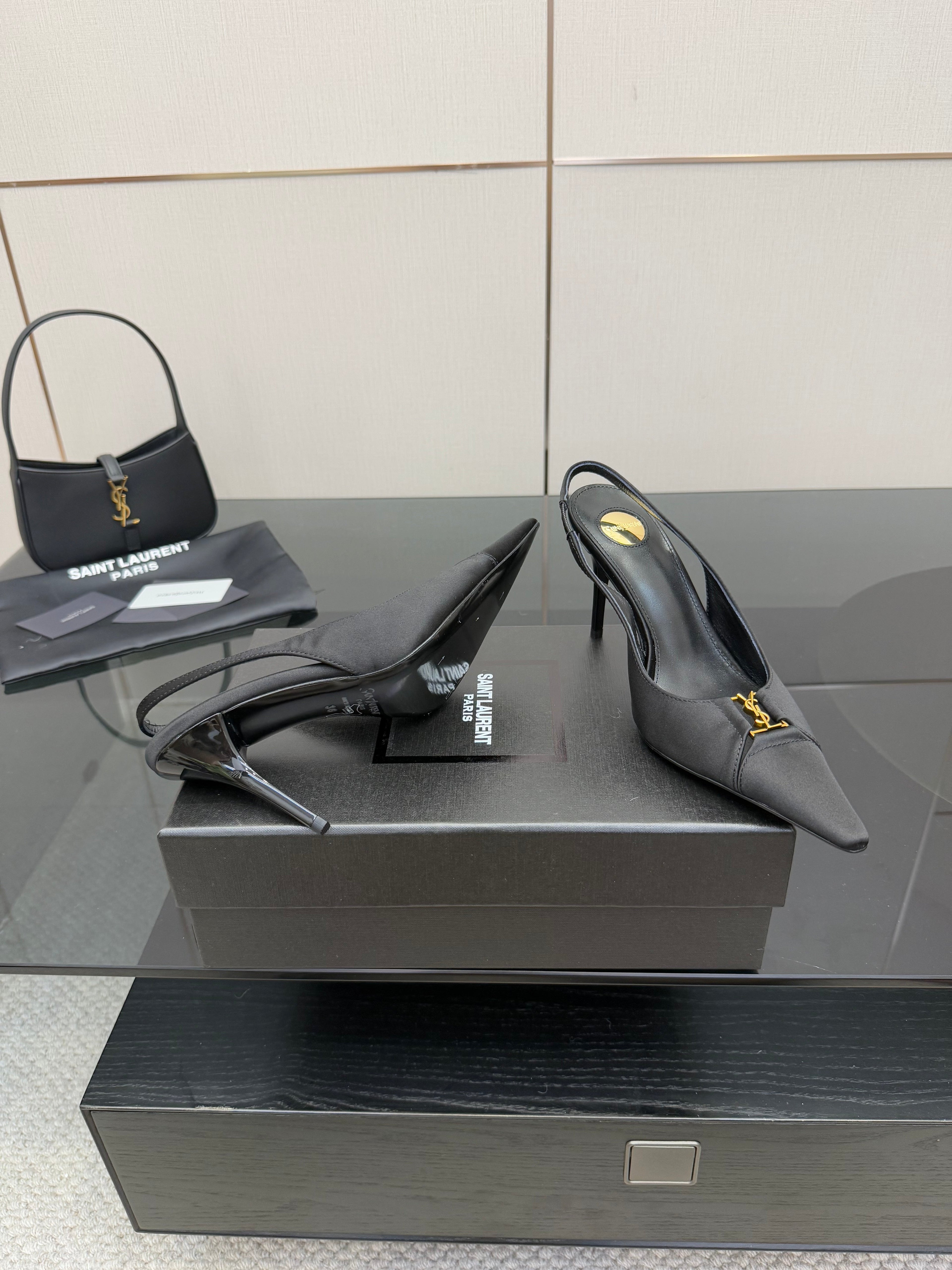 YSL 25S SLINGBACK HIGH HEELS 90 MM IN BLACK SATIN WITH GOLD HARDWARE STYLE 18