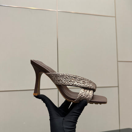 BOTTEGA VENETA 26S HEELED SANDALS 95 MM IN DARK BROWN CALFSKIN AND RAFFIA