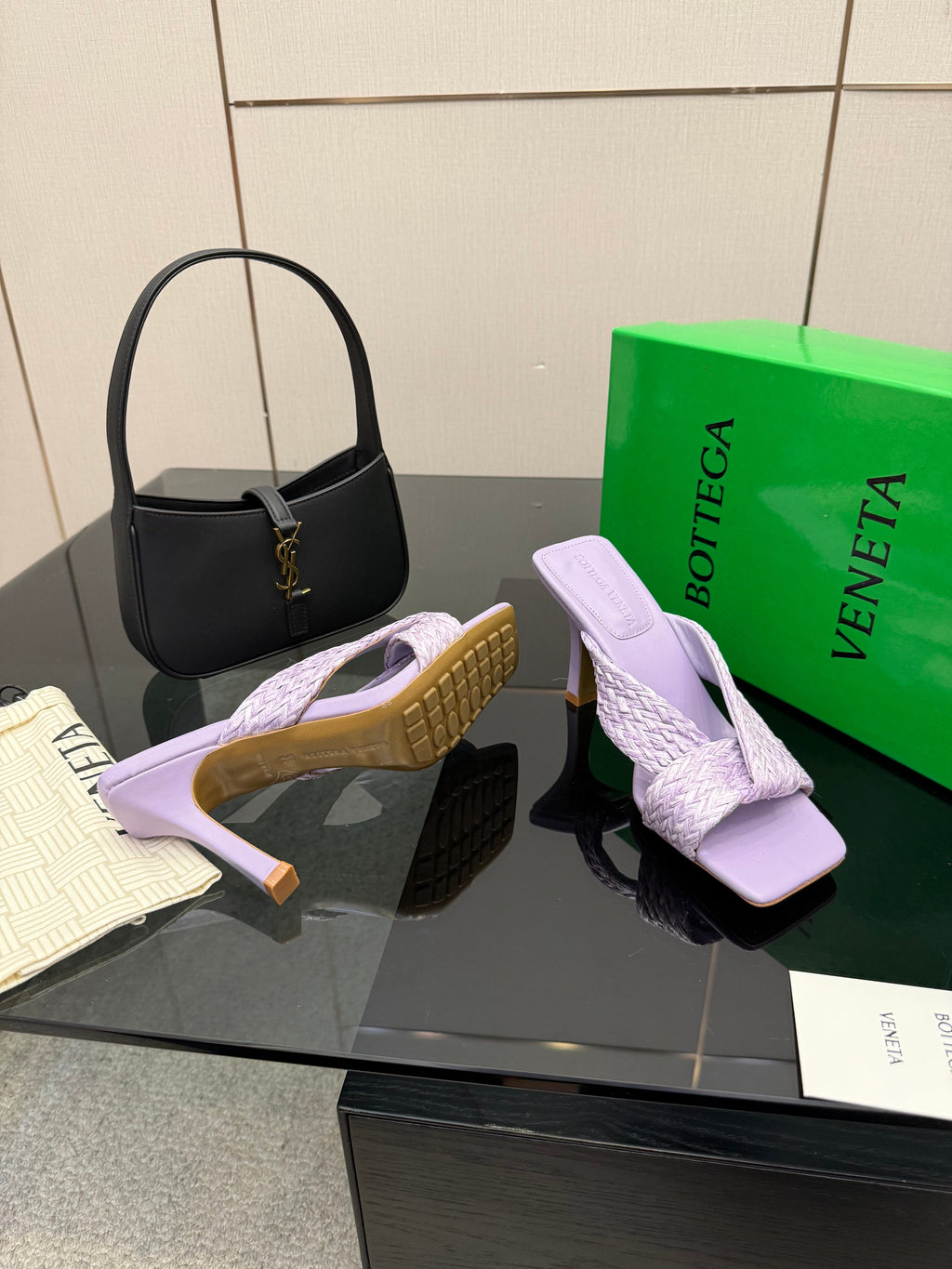 BOTTEGA VENETA 26S HEELED SANDALS 95 MM IN LIGHT PURPLE CALFSKIN AND RAFFIA
