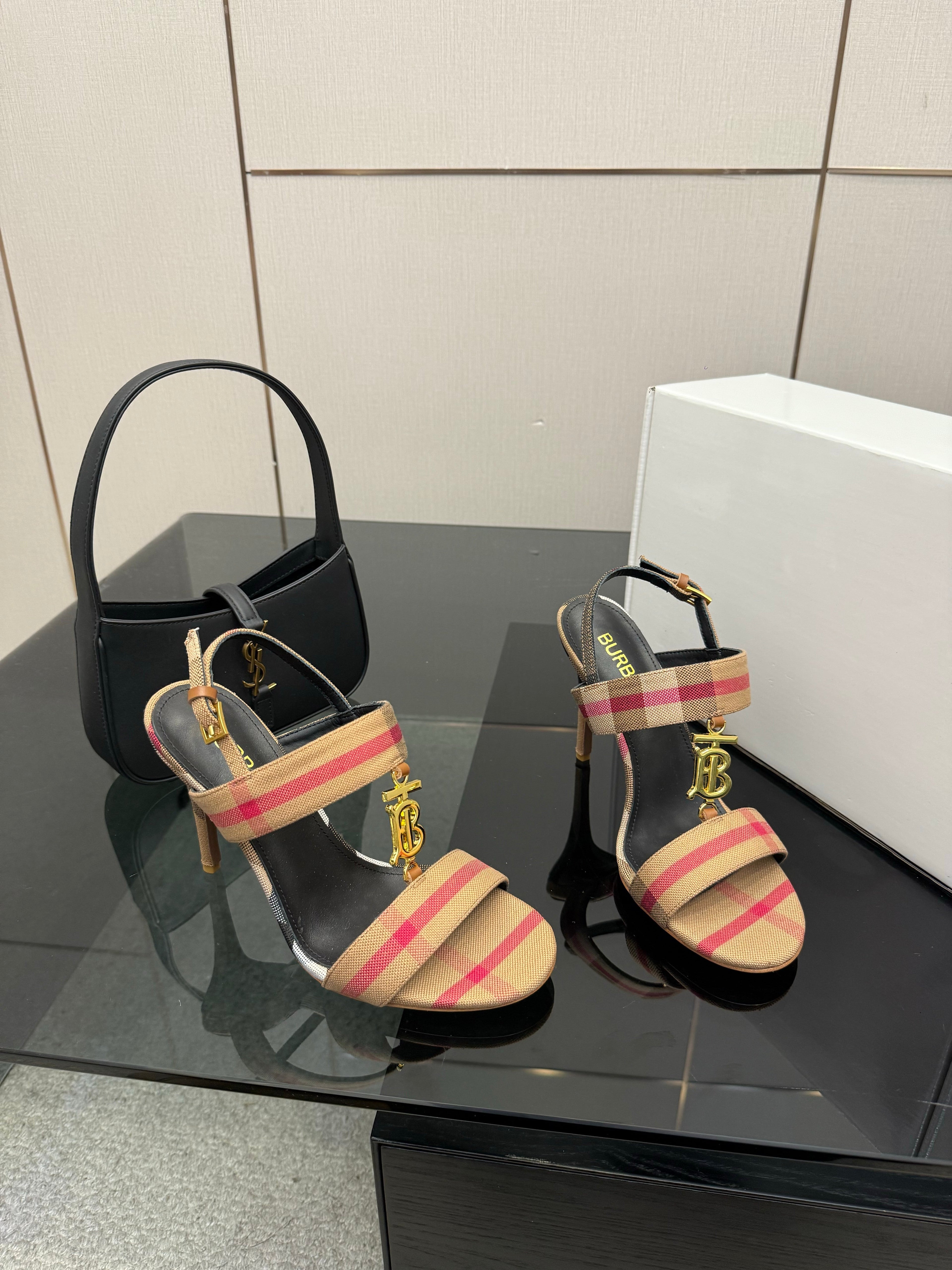 BURBERRY 26S HIGH-HEELED SANDALS 100 MM IN LIGHT BROWN STRIPES FABRIC