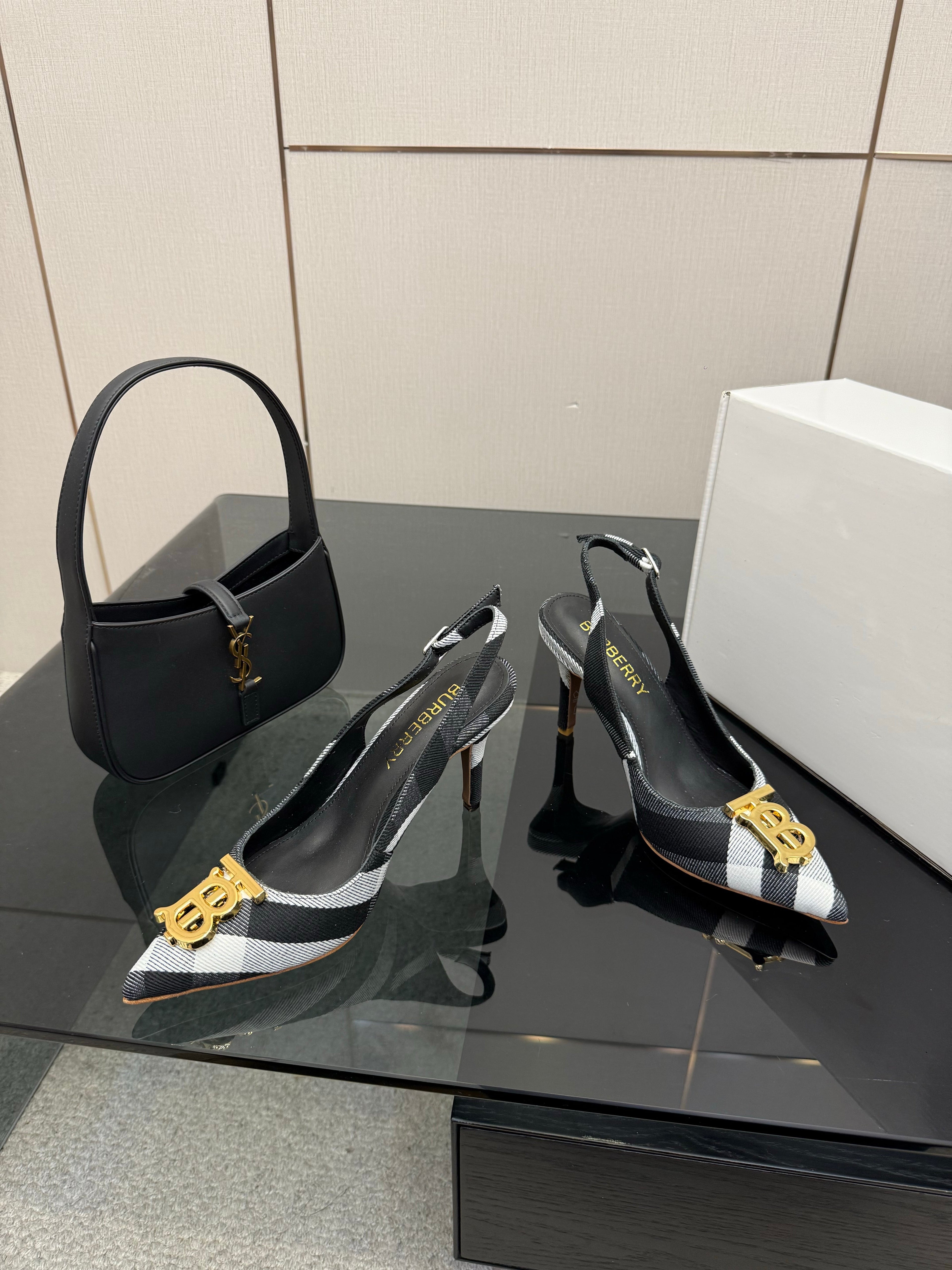 BURBERRY 26S SLINGBACK HEELS 85 MM IN STRIPED COLOR COORDINATION FABRIC WITH GOLD HARDWARE STYLE 6