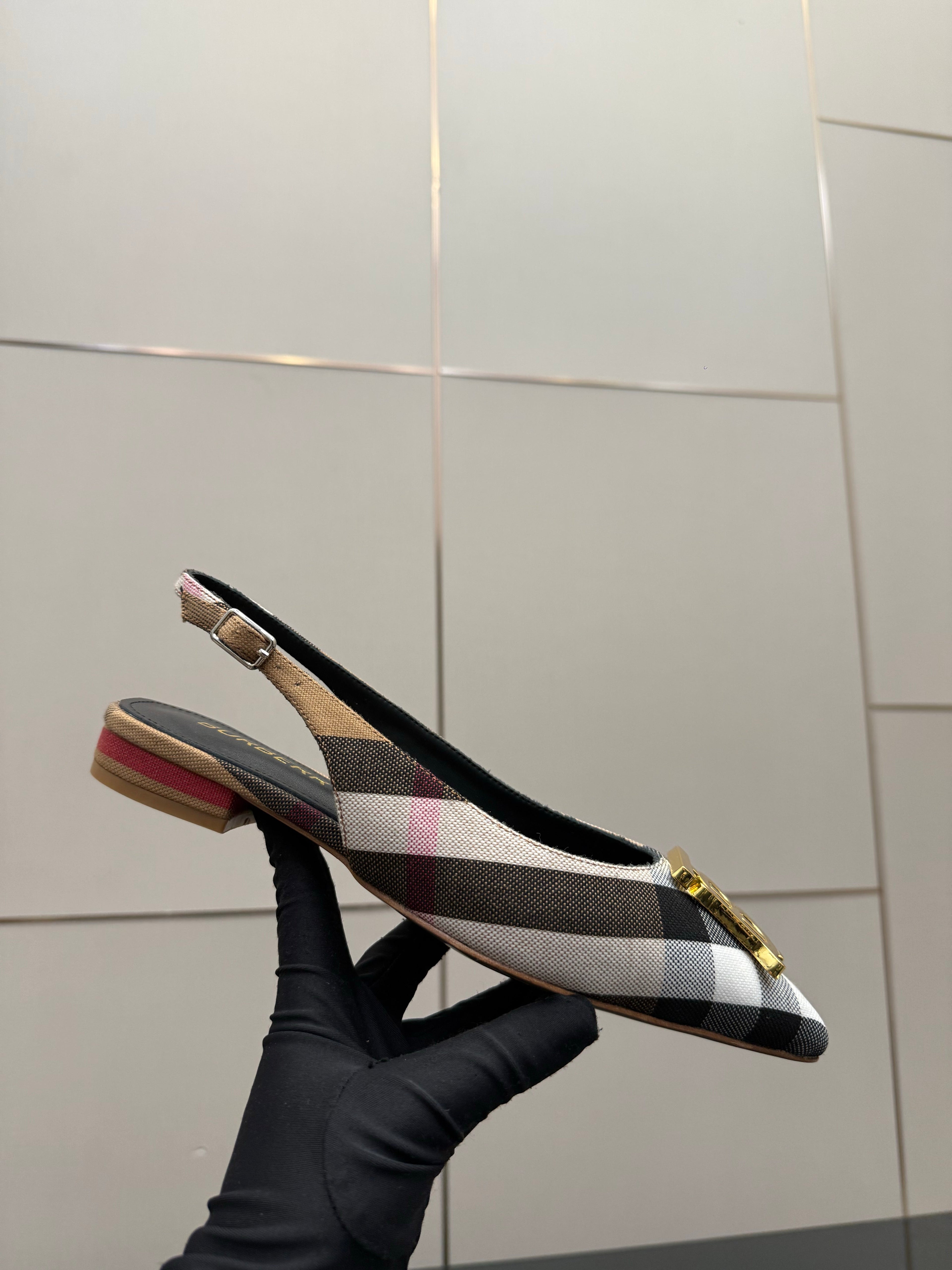 BURBERRY 26S SLINGBACK HEELS 85 MM IN STRIPED COLOR COORDINATION FABRIC WITH GOLD HARDWARE STYLE 6