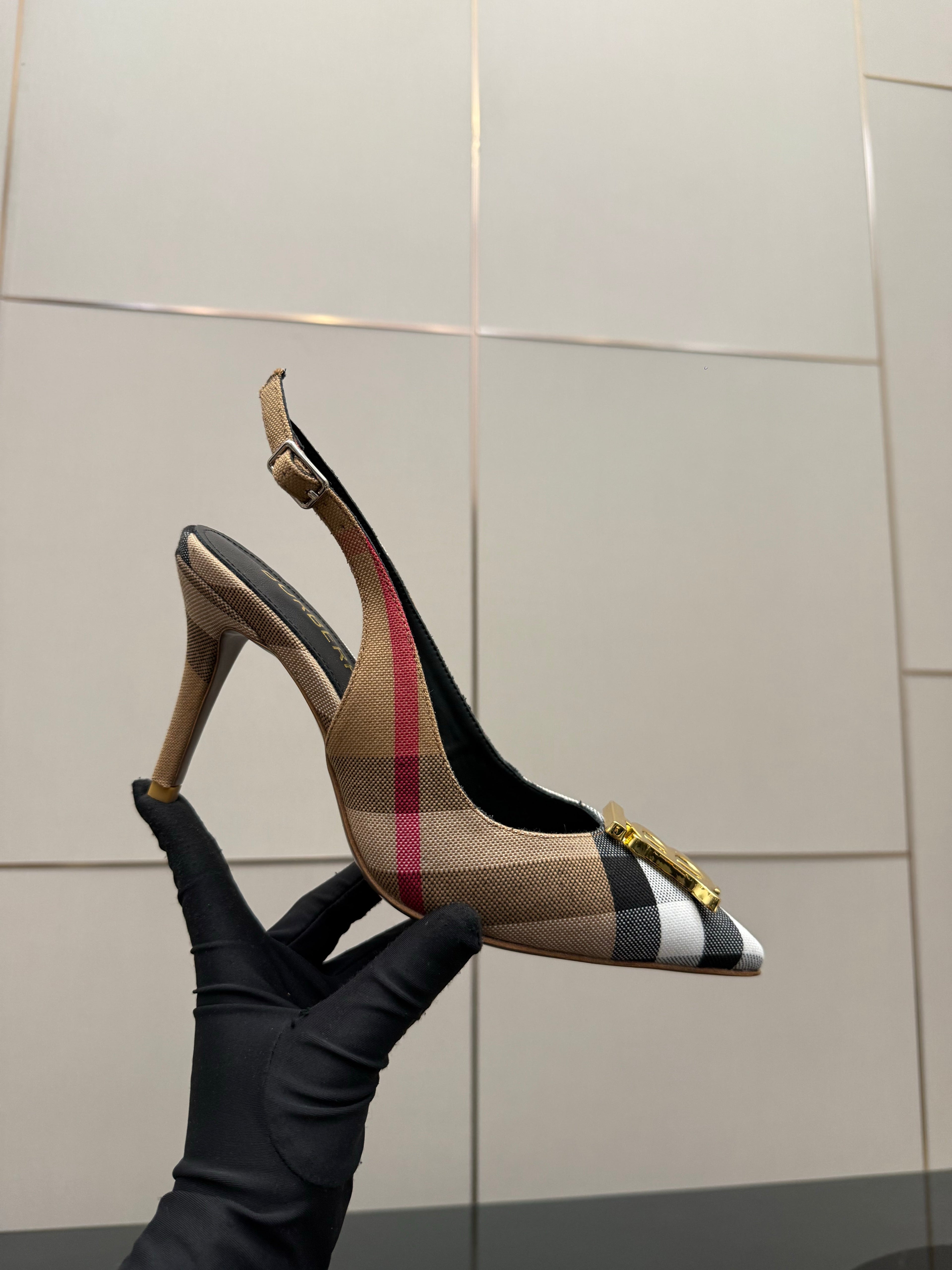 BURBERRY 26S SLINGBACK HEELS 85 MM IN STRIPED COLOR COORDINATION FABRIC WITH GOLD HARDWARE STYLE 5