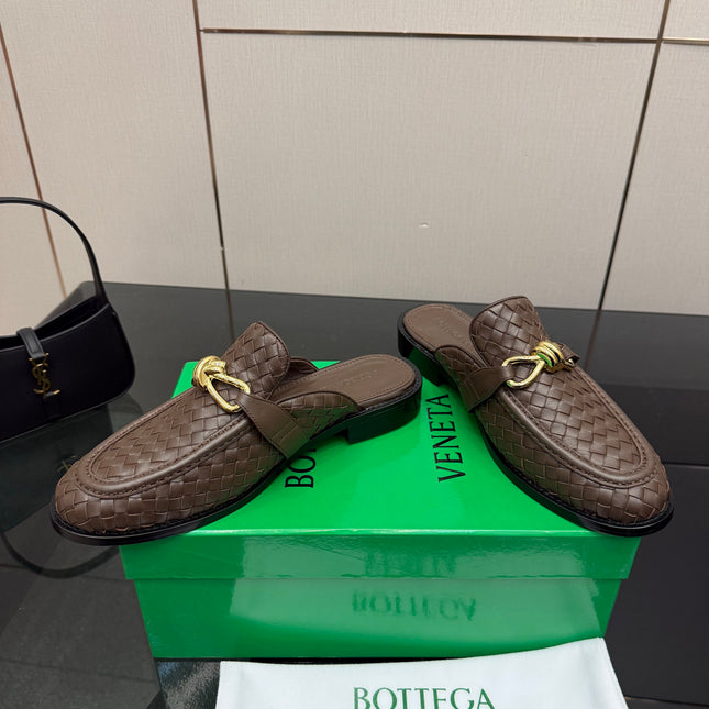 BOTTEGA VENETA 26S BACKLESS LOAFERS IN BROWN TECHNICAL WOVEN CALFSKIN