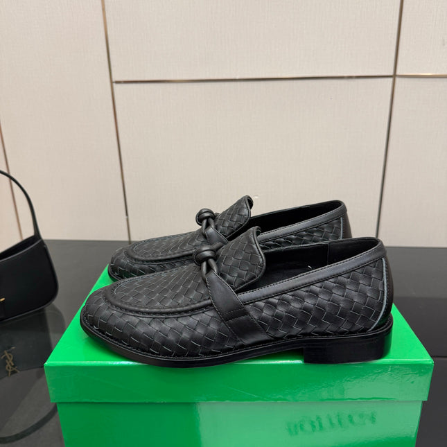 BOTTEGA VENETA 26S LOAFERS IN BLACK TECHNICAL WOVEN CALFSKIN