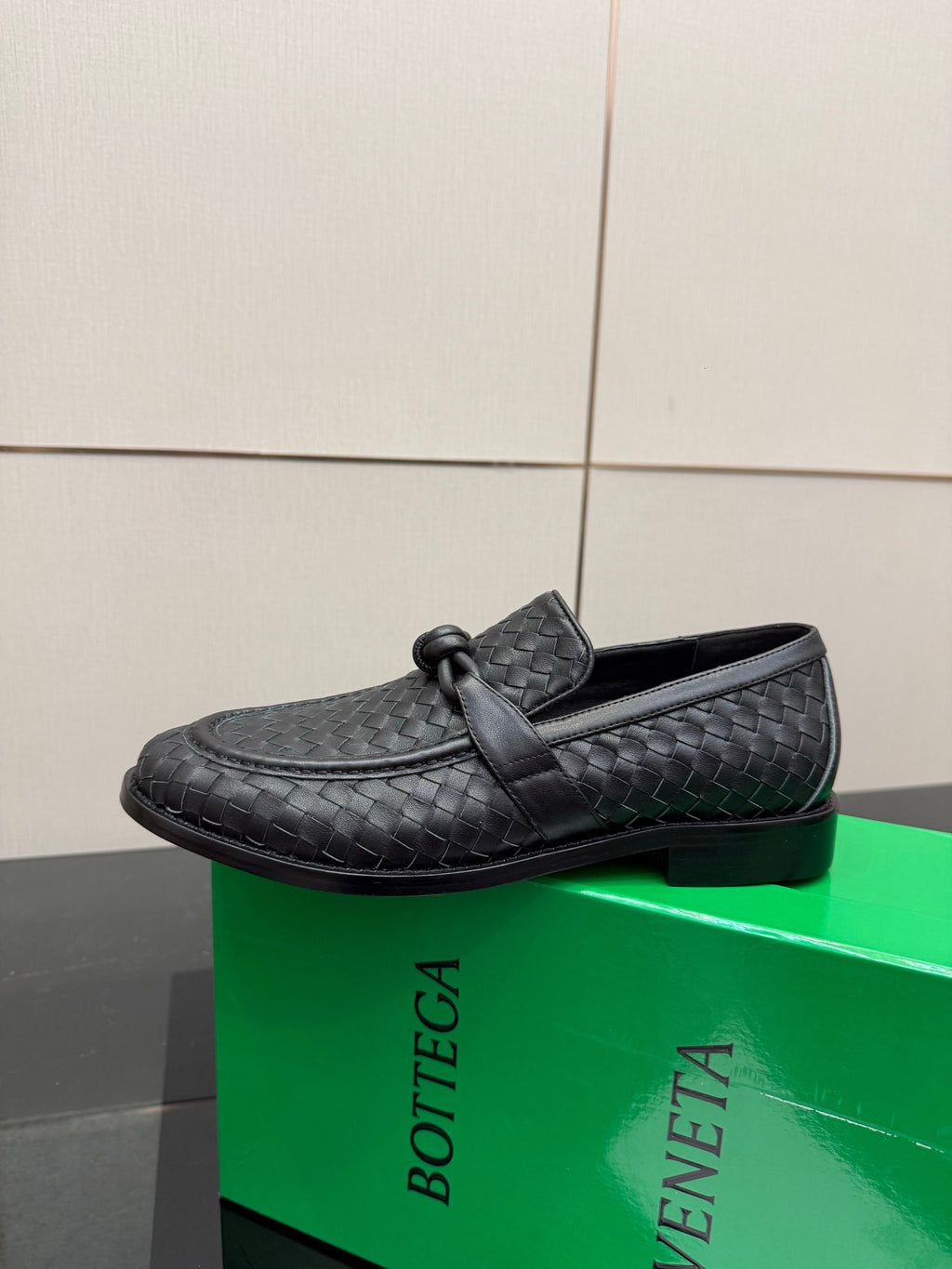 BOTTEGA VENETA 26S LOAFERS IN BLACK TECHNICAL WOVEN CALFSKIN