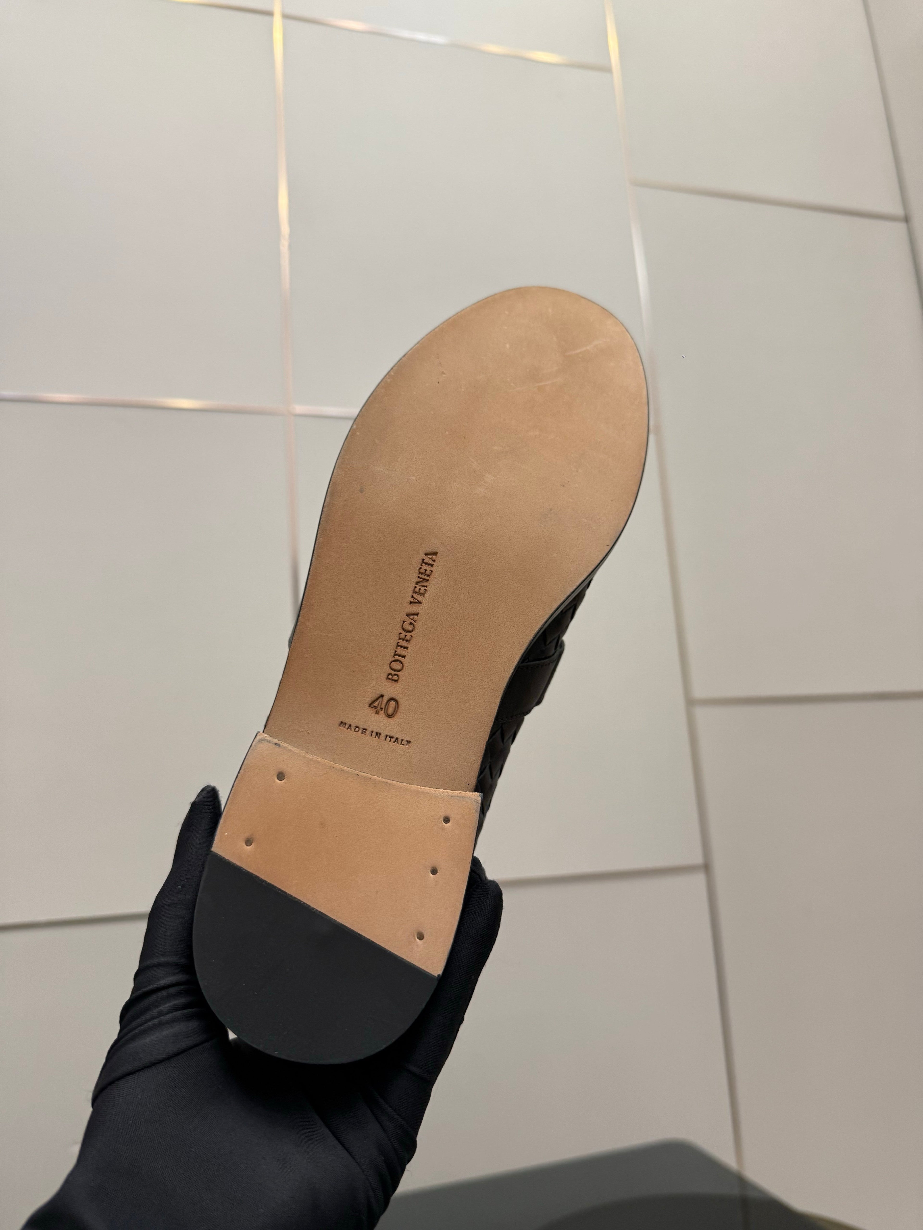 BOTTEGA VENETA 26S LOAFERS IN BLACK TECHNICAL WOVEN CALFSKIN STYLE 4