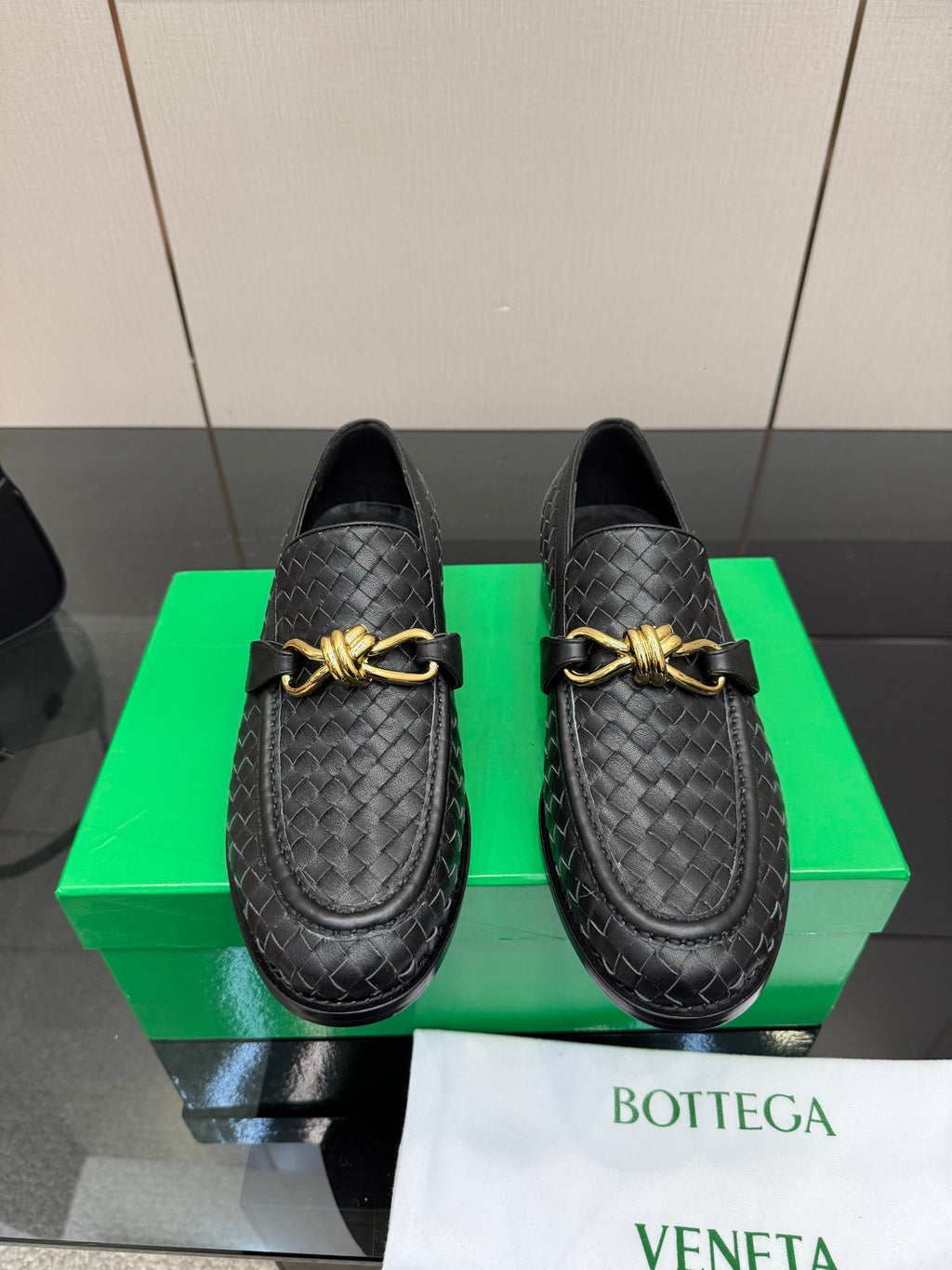 BOTTEGA VENETA 26S LOAFERS IN BLACK TECHNICAL WOVEN CALFSKIN STYLE 4