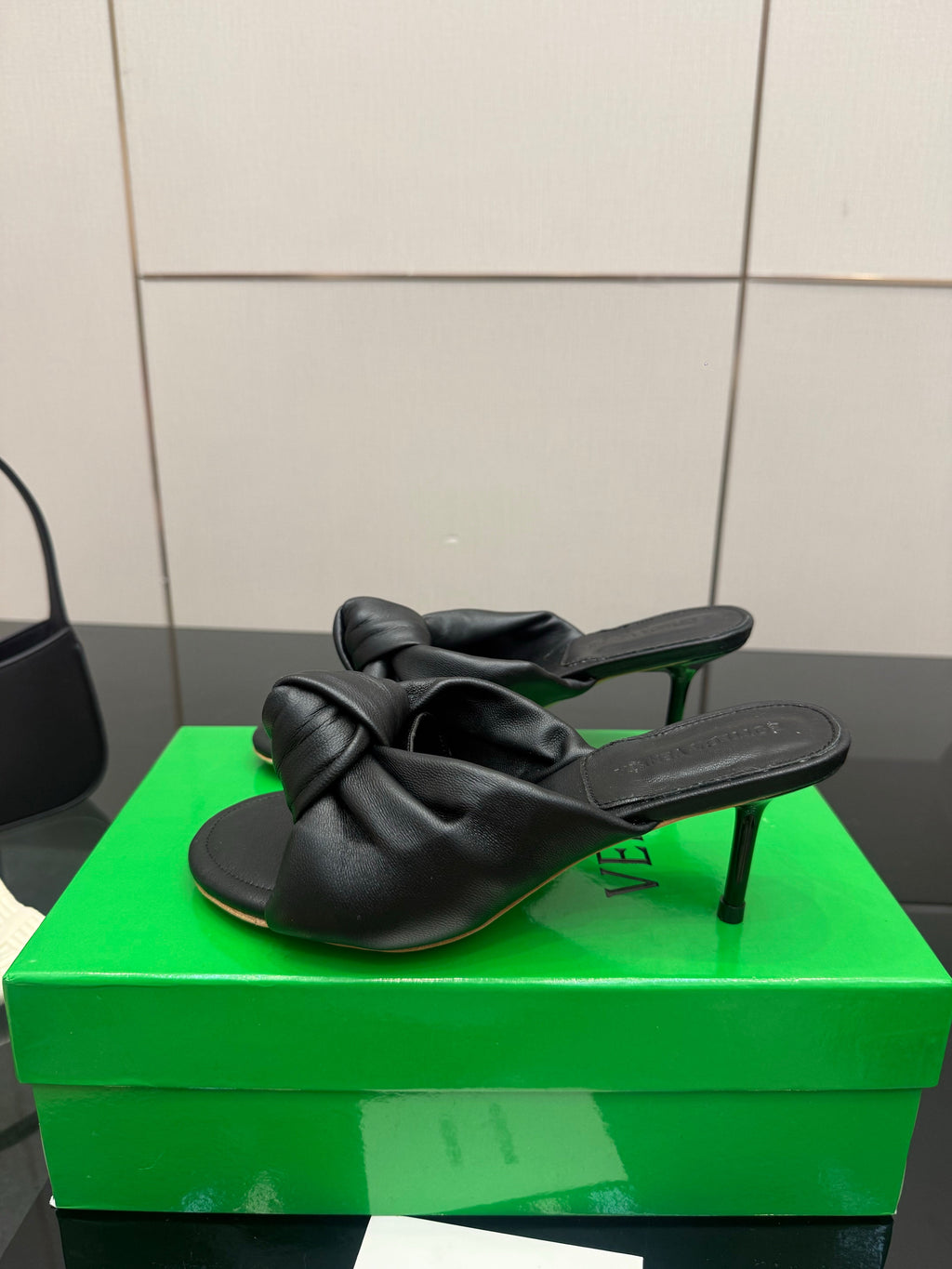 BOTTEGA VENETA 26S KNOT-STRAP HIGH-HEEL SANDALS IN BLACK LAMBSKIN