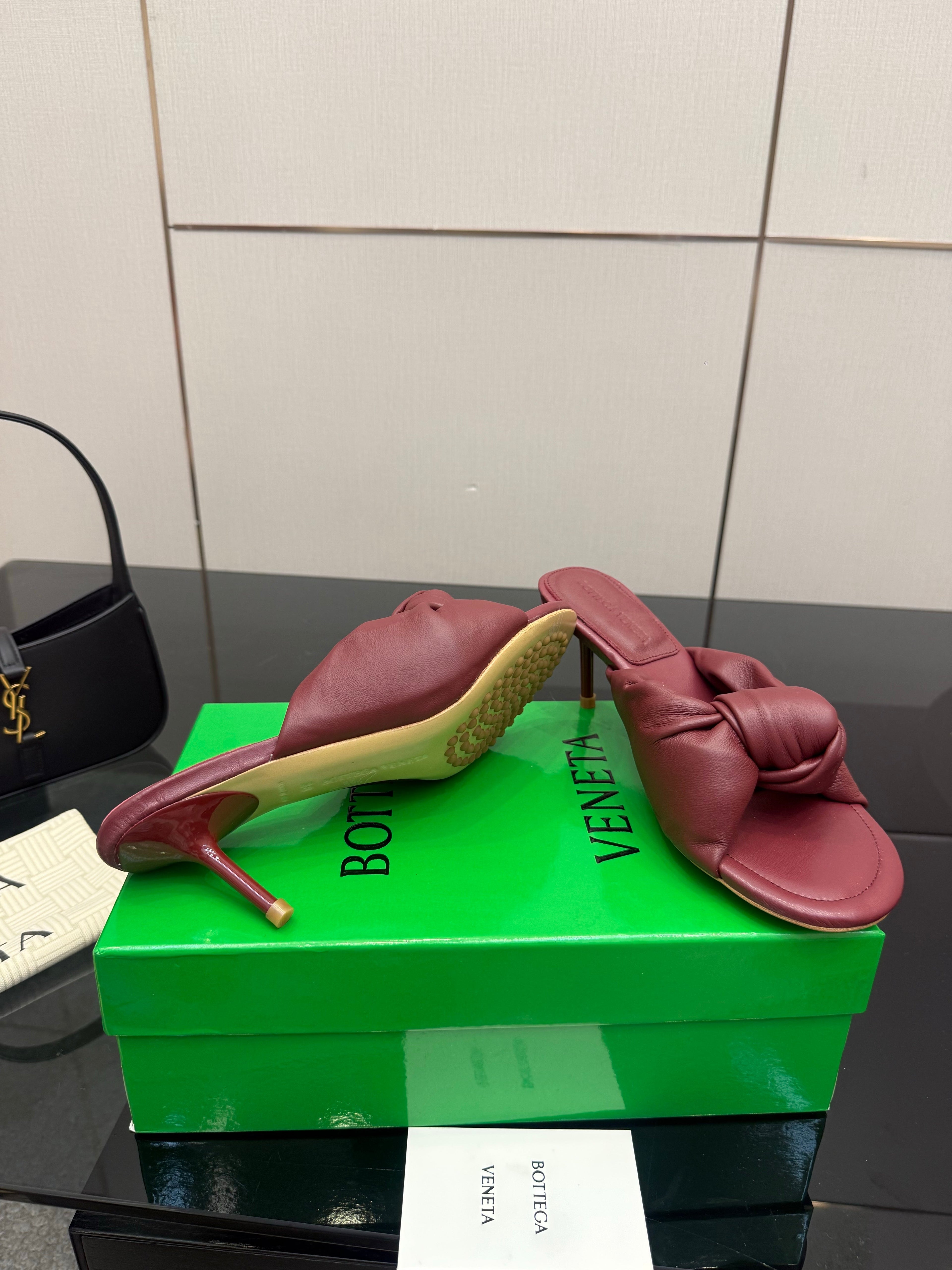 BOTTEGA VENETA 26S KNOT-STRAP HIGH-HEEL SANDALS IN DARK RED LAMBSKIN