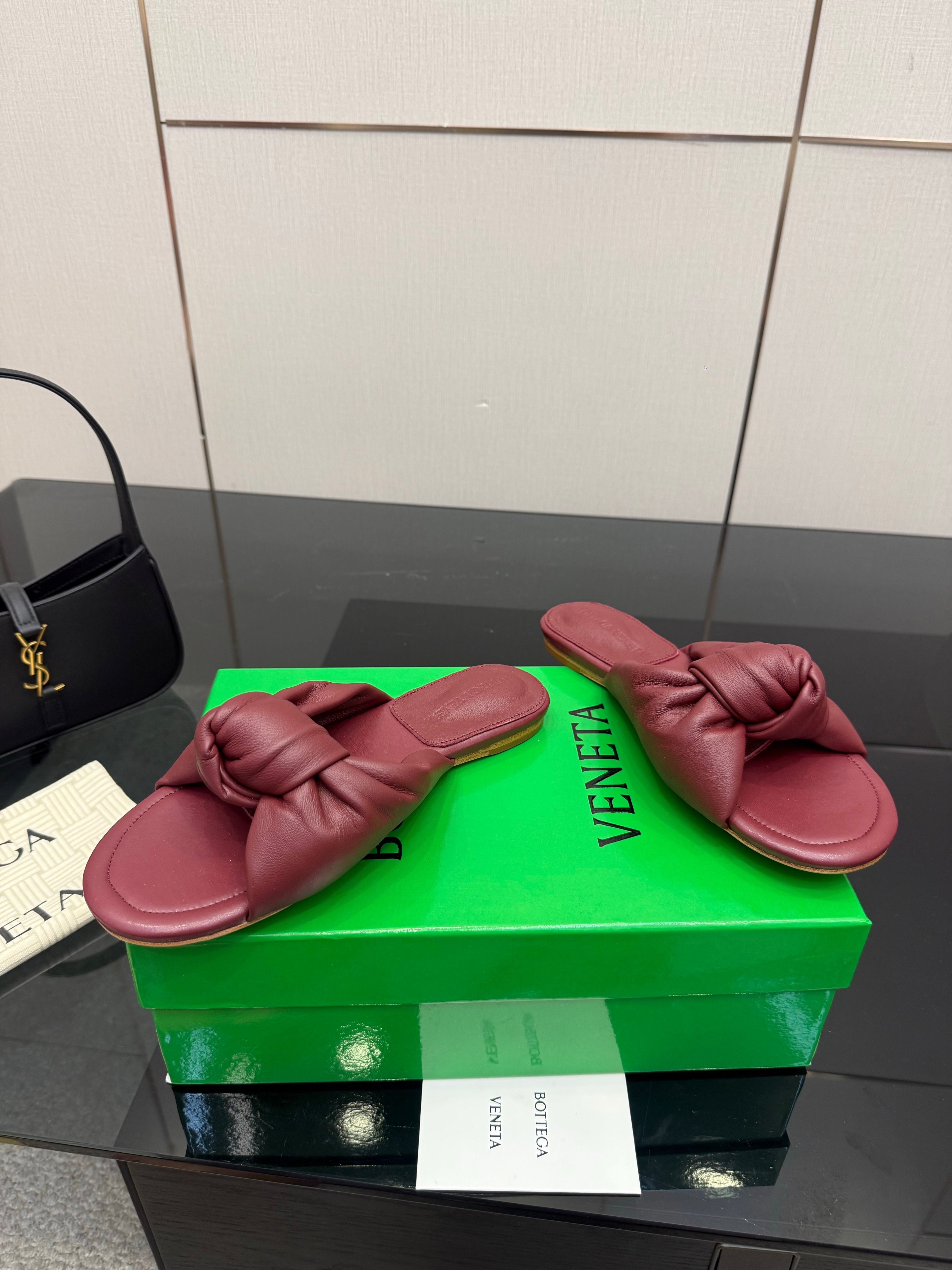 BOTTEGA VENETA 26S SLIDE SANDALS IN DARK RED LAMBSKIN