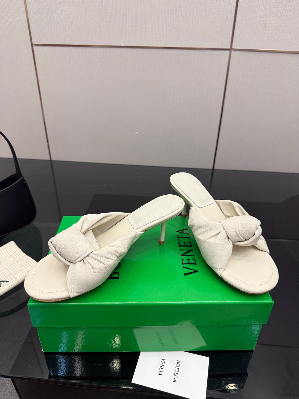 BOTTEGA VENETA 26S KNOT-STRAP HIGH-HEEL SANDALS IN OFF-WHITE LAMBSKIN