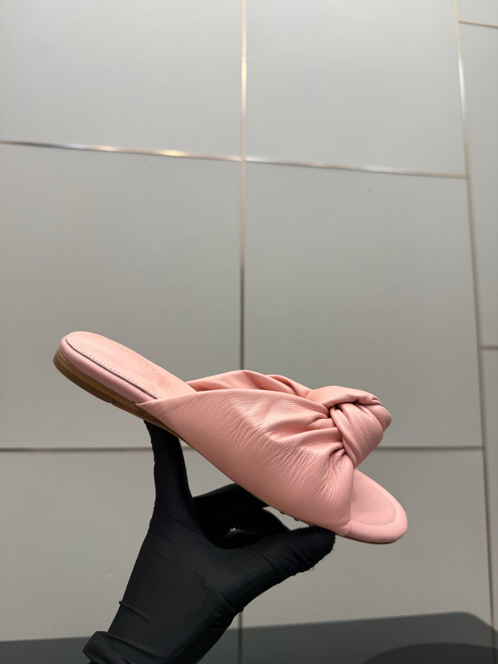 BOTTEGA VENETA 26S SLIDE SANDALS IN PASTEL PINK LAMBSKIN