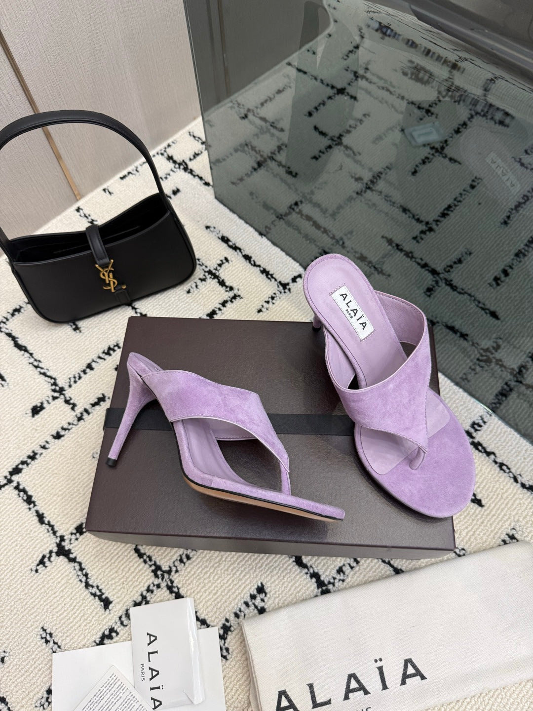 ALAIA 26S HEELED THONG MULE SANDALS IN PURPLE SUEDE