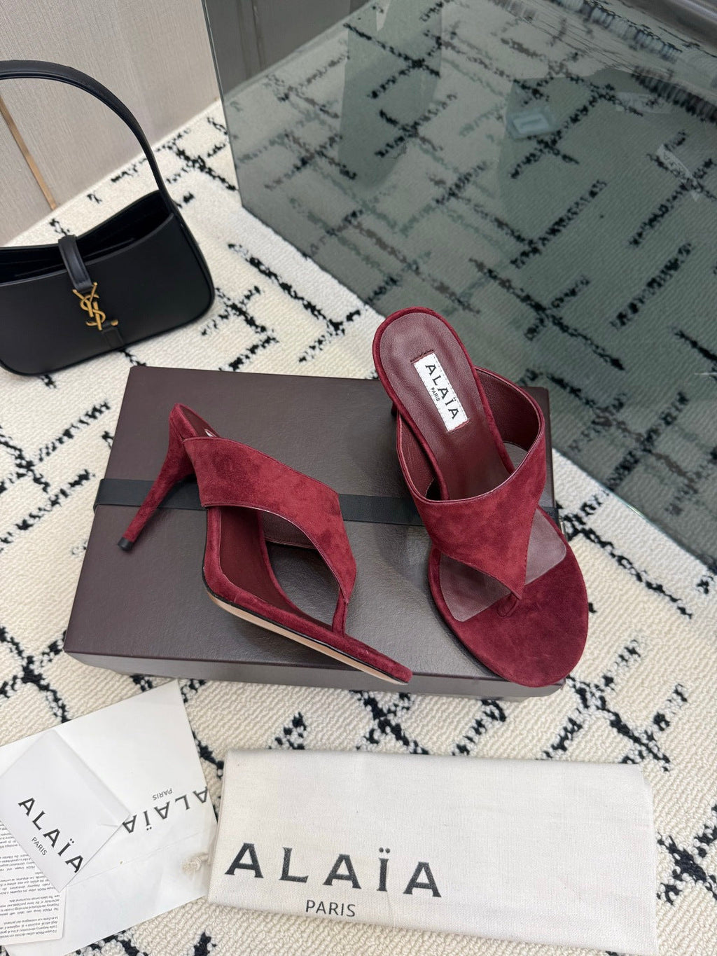 ALAIA 26S HEELED THONG MULE SANDALS IN BURGUNDY SUEDE