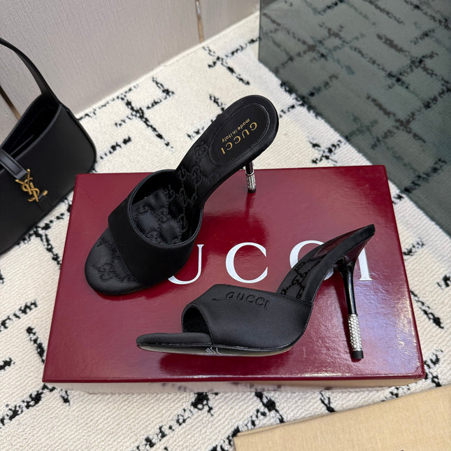 GUCCI 26S CRYSTAL-HEEL SANDALS 100 MM IN BLACK SATIN