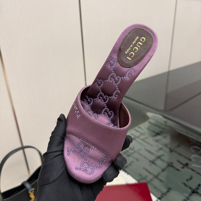 GUCCI 26S CRYSTAL-HEEL SANDALS 100 MM IN DARK PURPLE SATIN