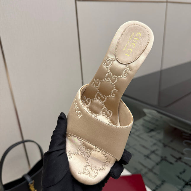GUCCI 26S CRYSTAL-HEEL SANDALS 100 MM IN BEIGE SATIN