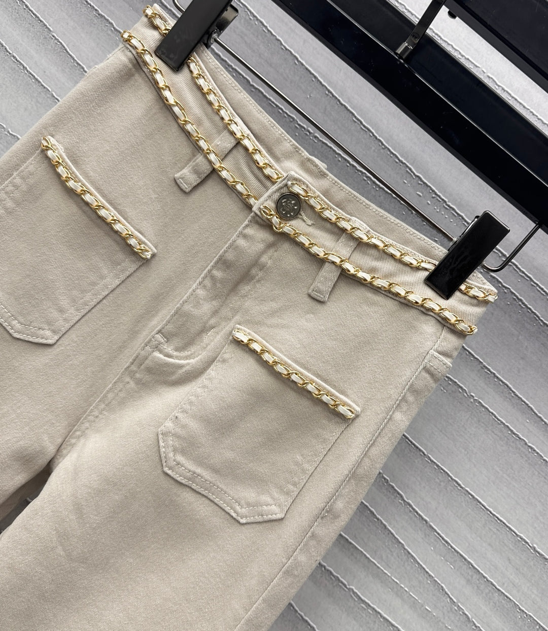 CHANEL LIGHT BEIGE FLARED JEANS