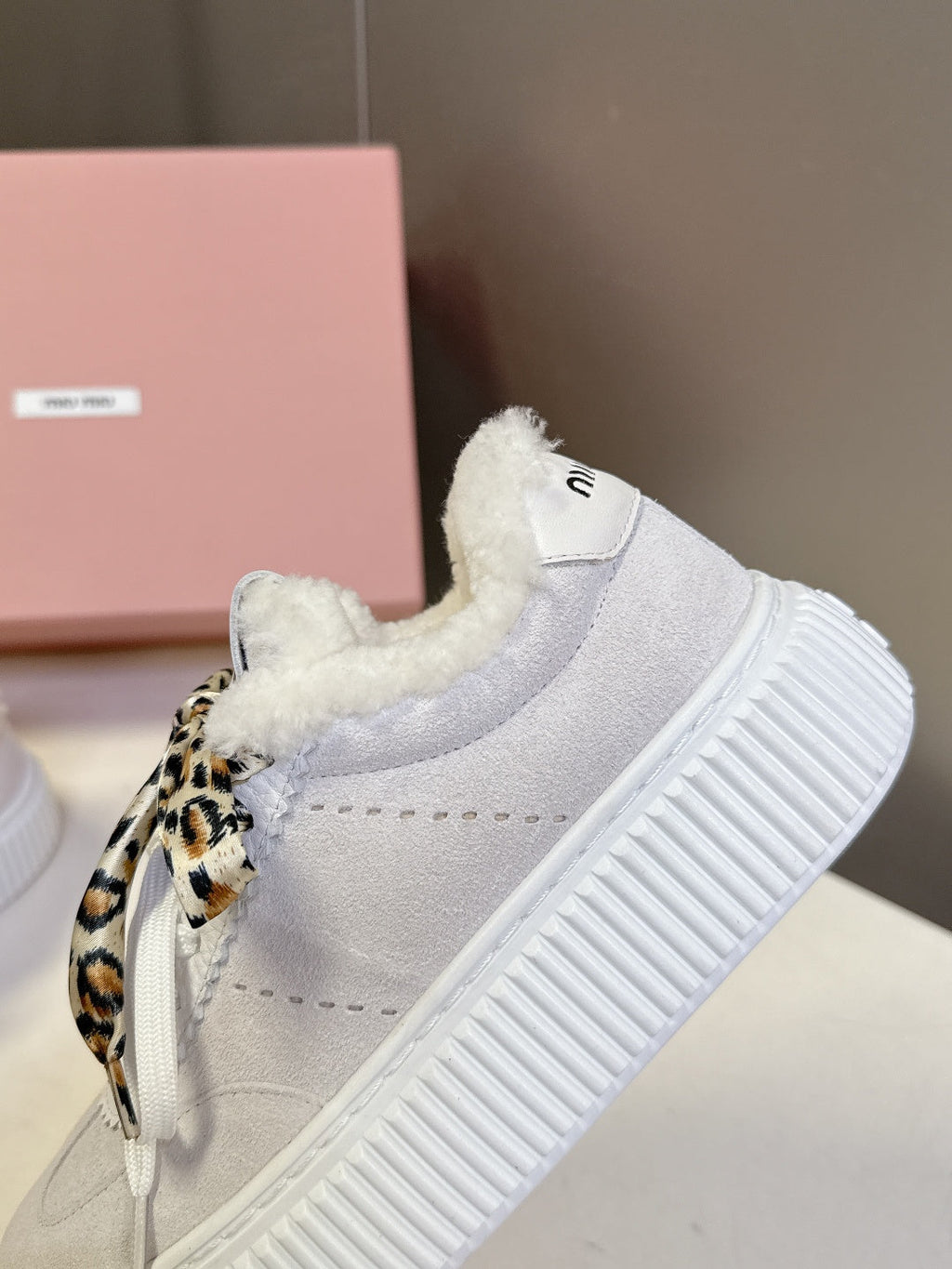 MIUMIU 25S SNEAKERS 45MM IN WHITE SUEDE WITH LEOPARD-PRINT LACES SHEARLING