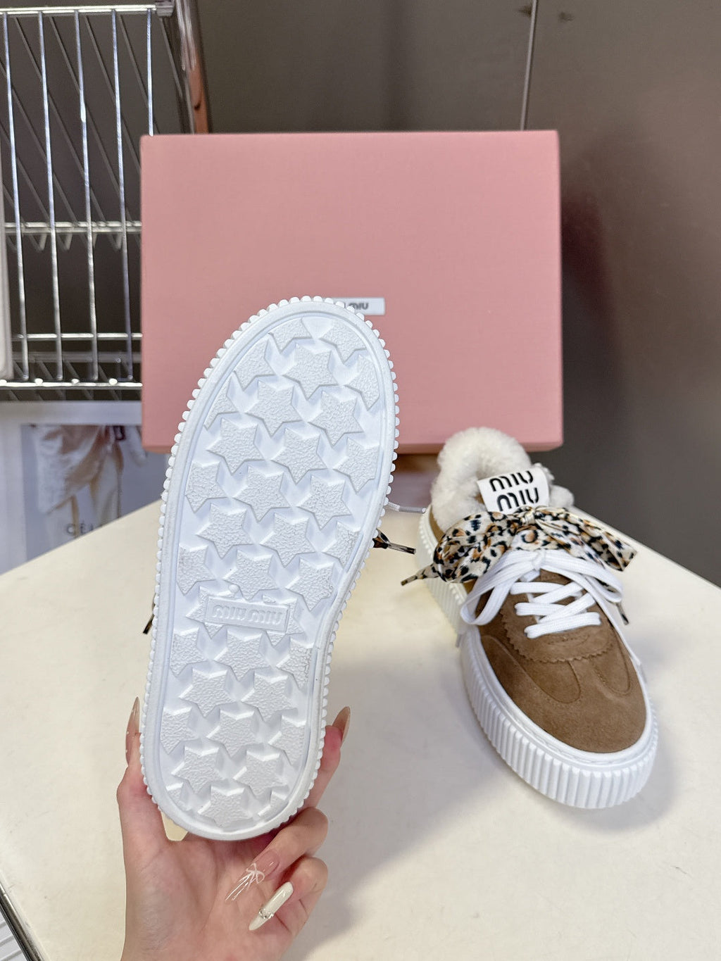 MIUMIU 25S SNEAKERS 45MM IN EARTH BROWN SUEDE WITH LEOPARD-PRINT LACES SHEARLING