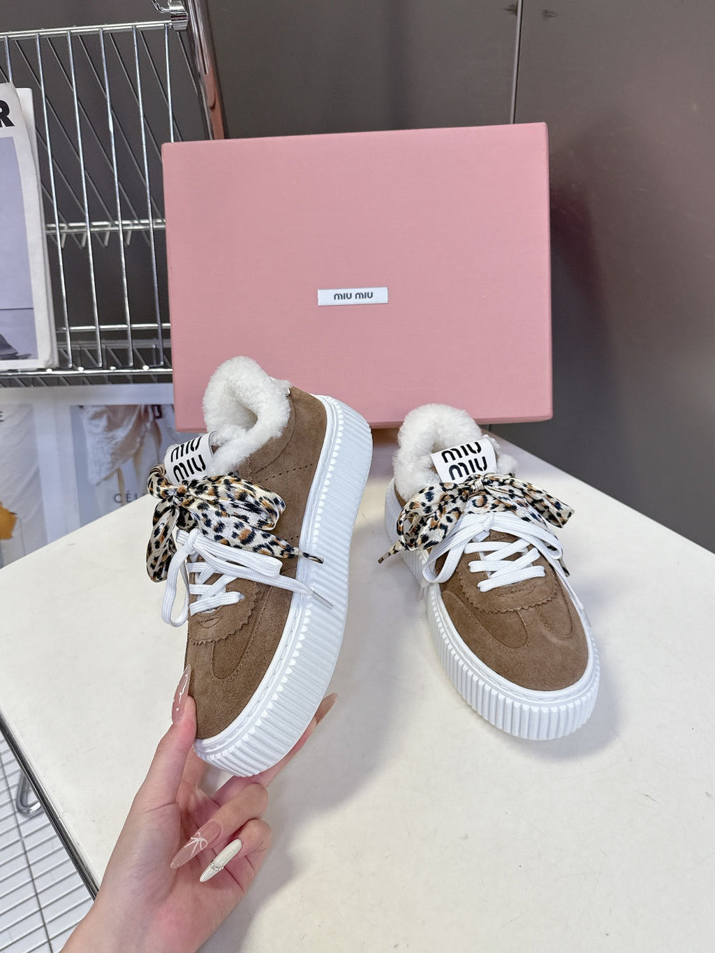 MIUMIU 25S SNEAKERS 45MM IN EARTH BROWN SUEDE WITH LEOPARD-PRINT LACES SHEARLING