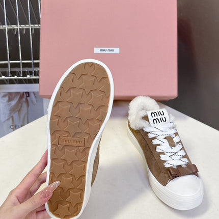 MIUMIU 25S SNEAKERS IN EARTH BROWN SUEDE WITH SHEARLING