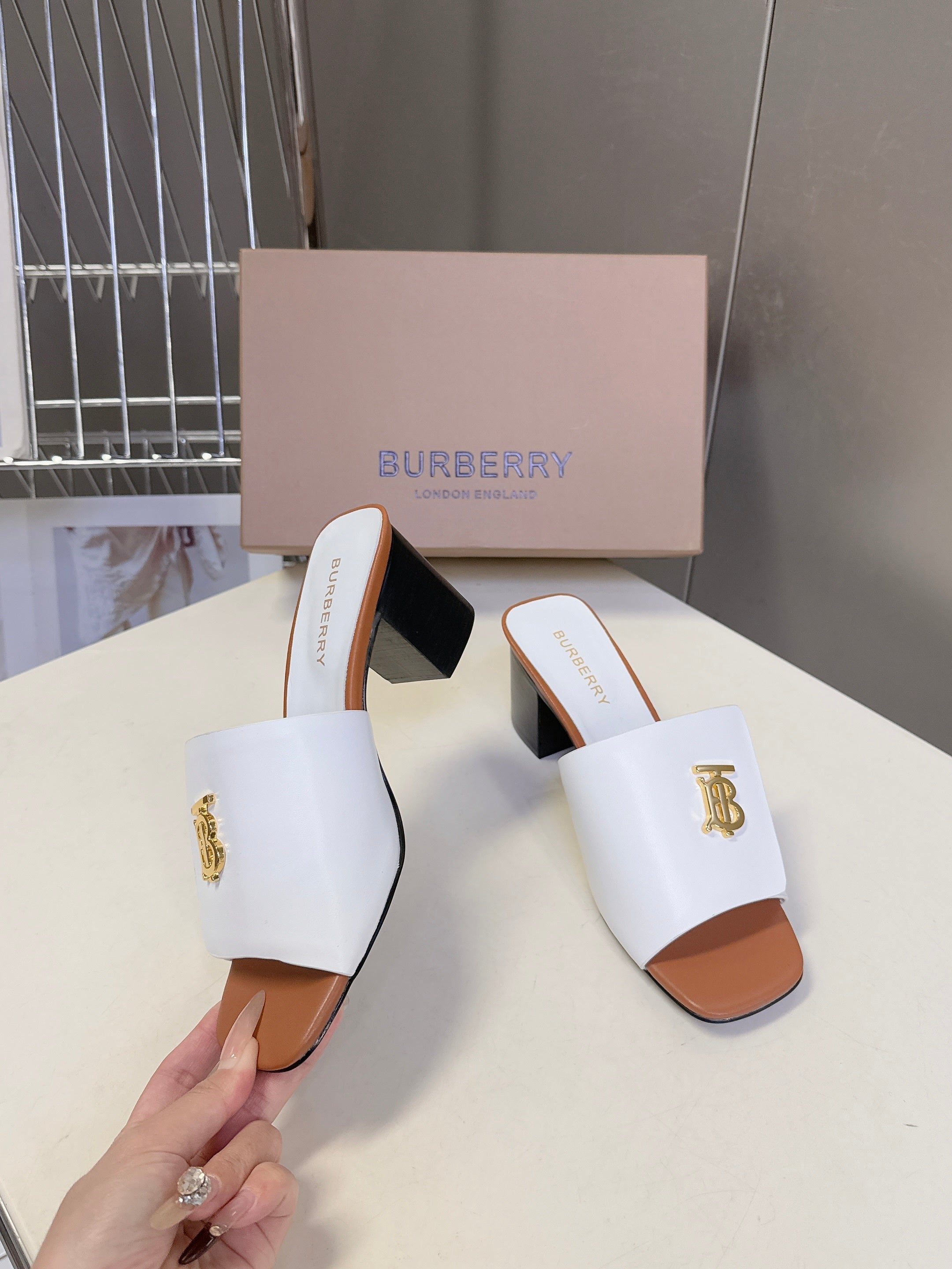 BURBERRY 26S HIGH HEEL MULE SANDALS 60MM IN WHITE CALFSKIN