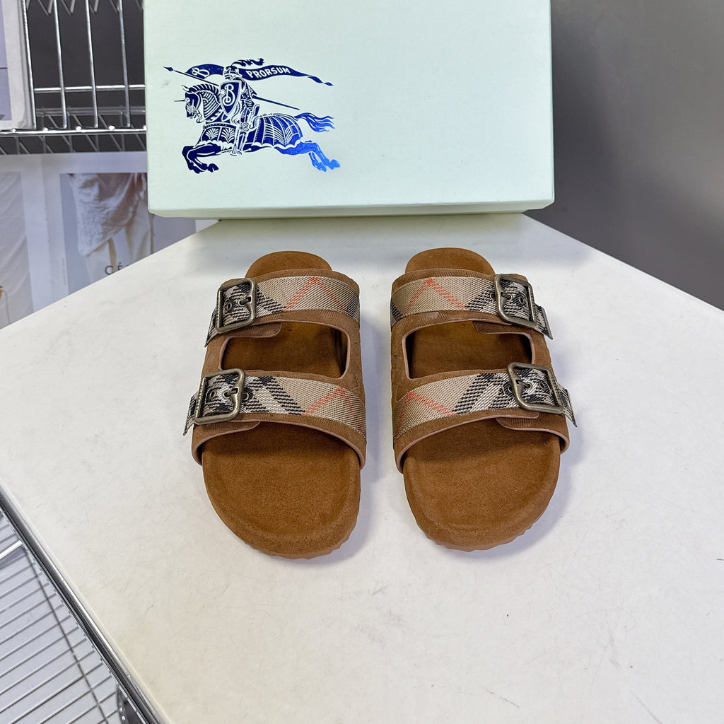 BURBERRY 26S DOUBLE BUCKLE SANDALS IN CARAMEL BROWN SUEDE