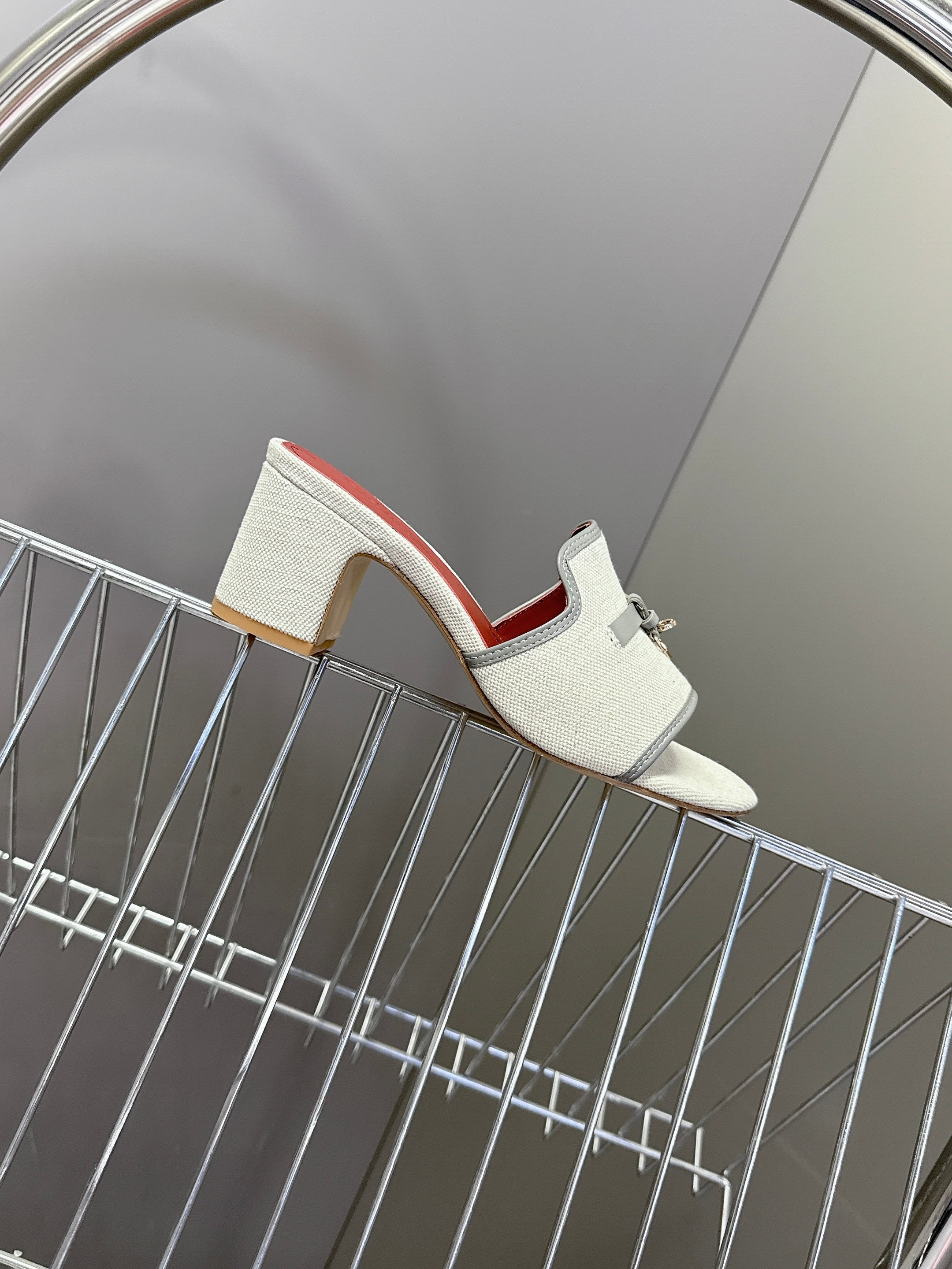 LP 26S HIGH HEEL SANDALS IN BEIGE CANVAS AND GREY CALFSKIN