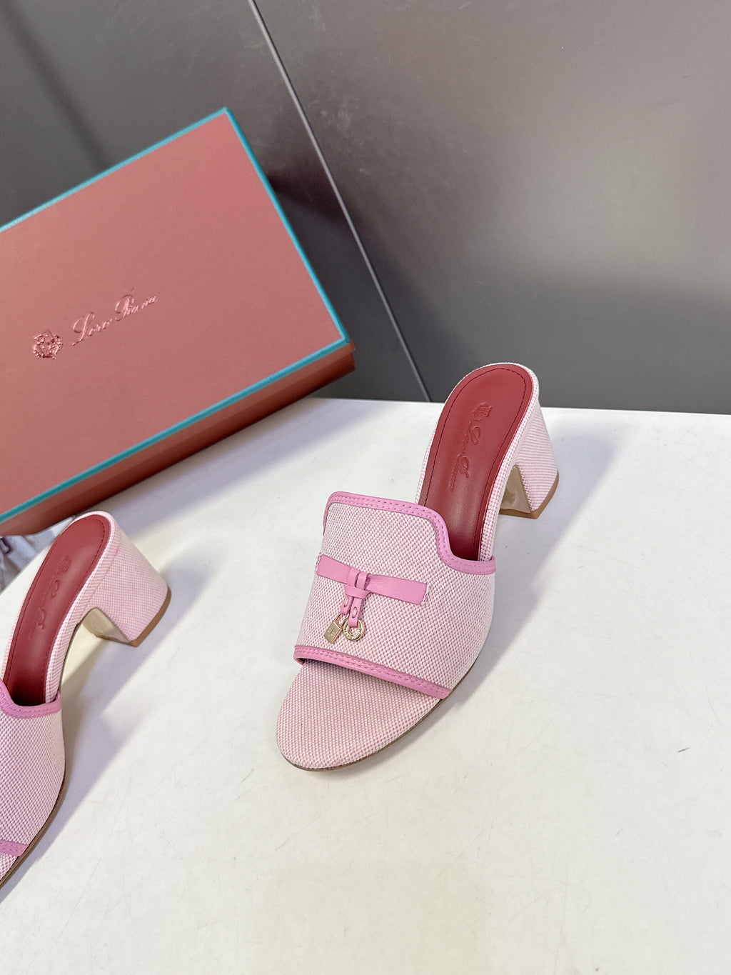 LP 26S HIGH HEEL SANDALS IN LIGHT PINK CANVAS AND CALFSKIN
