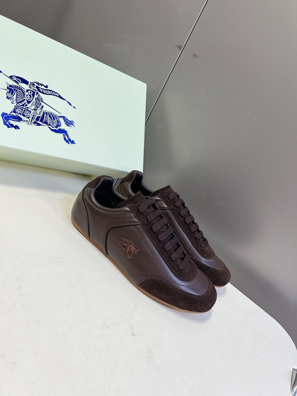 BURBERRY 26S LOW TOP SNEAKERS IN DARK BROWN CALFSKIN AND SUEDE