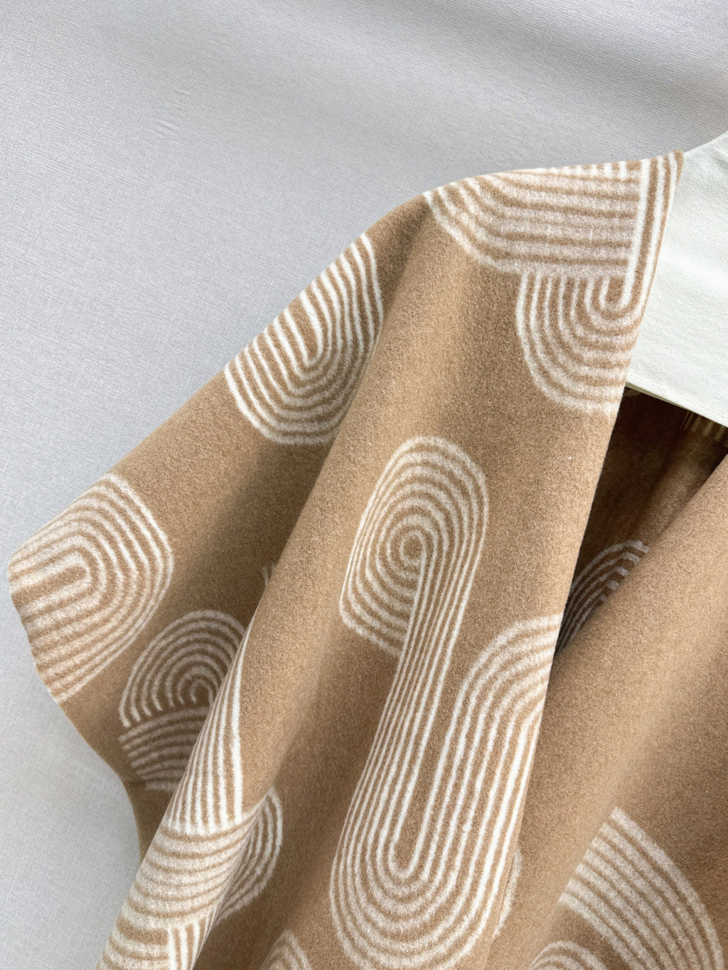 HERMES 25S JACQUARD CAPE COAT 321