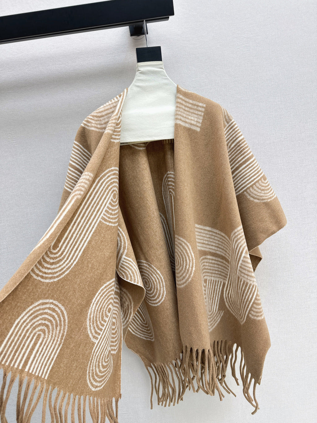 HERMES 25S JACQUARD CAPE COAT 321