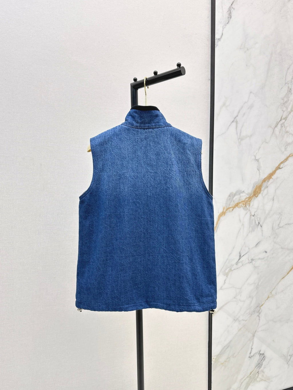 MIUMIU 26S SLEEVELESS DENIM JACKET 958
