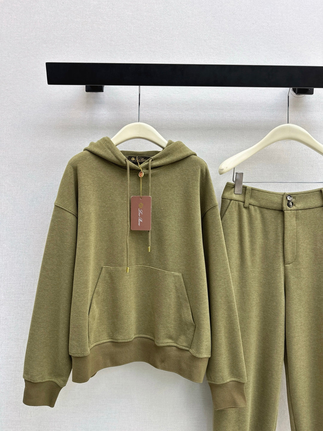 LORO PIANA 26S SWEATSHIRT & TAPERED PANTS SET 715