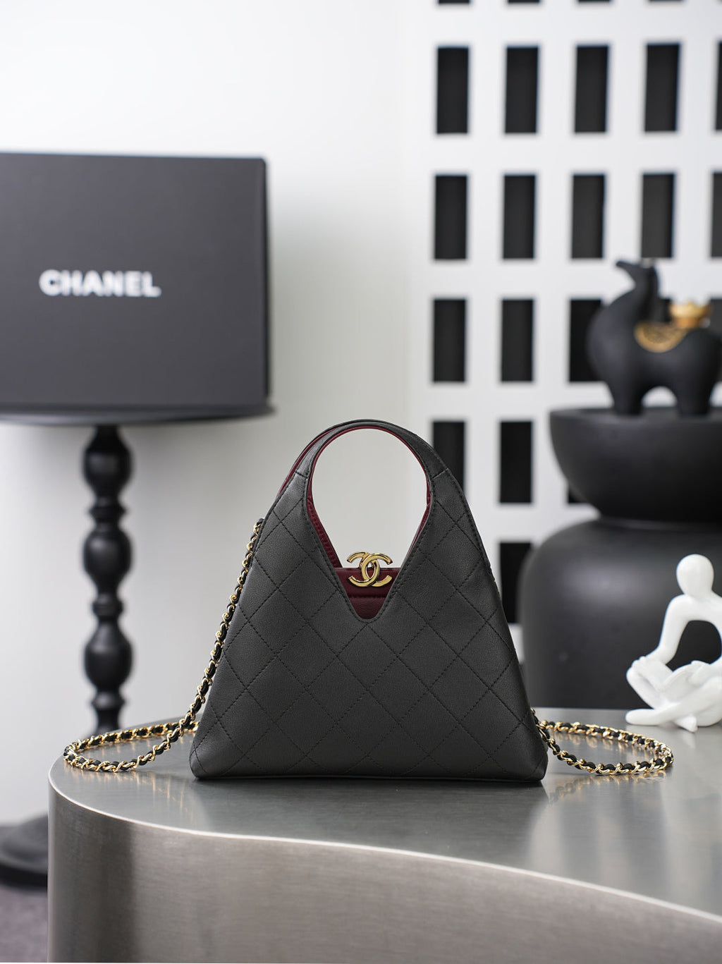 CHANEL 26S SHOPPING BAG MEDIUM 23 IN BLACK LAMBSKIN GOLD HARDWARE