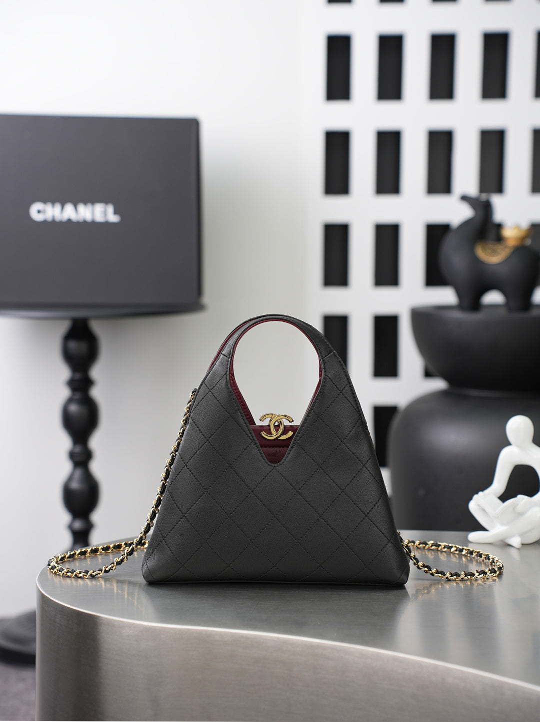 CHANEL 26S SHOPPING BAG MEDIUM 23 IN BLACK LAMBSKIN GOLD HARDWARE