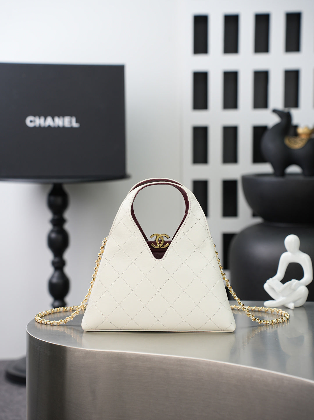 CHANEL 26S SHOPPING BAG MEDIUM 23 IN IVORY WHITE LAMBSKIN GOLD HARDWARE