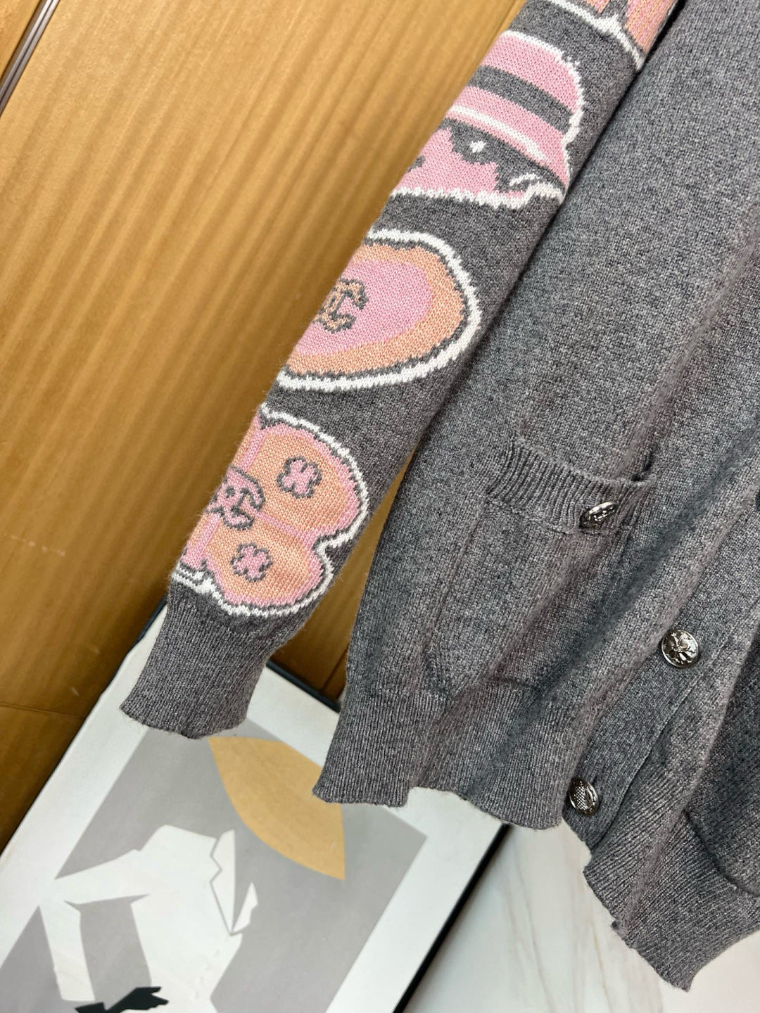 CHANEL 25S CARDIGAN STYLE 194
