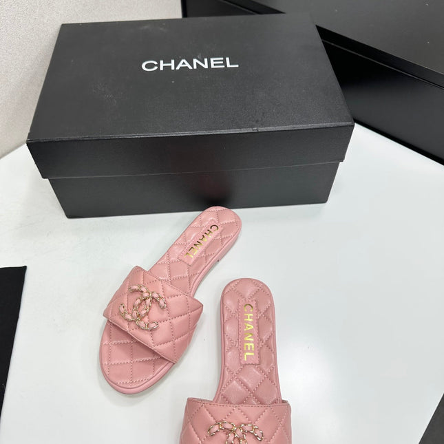 CHANEL 26S SLIDE SANDALS IN PINK QUILTED LEATHER