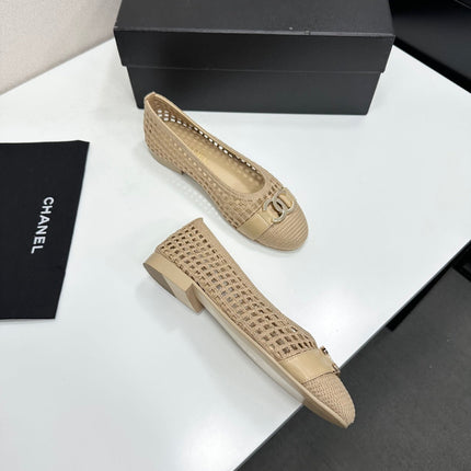 CHANEL 26S TOE FLATS IN BEIGE MESH FABRIC