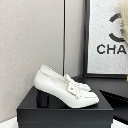 CHANEL 26S LOAFER PUMPS IN WHITE SHINY CALFSKIN