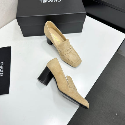 CHANEL 26S LOAFER PUMPS IN BEIGE SUEDE