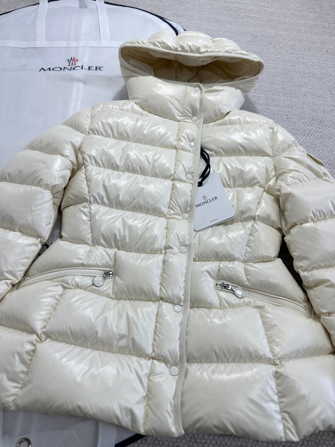 MONCLER 25S DOWN JACKET 399